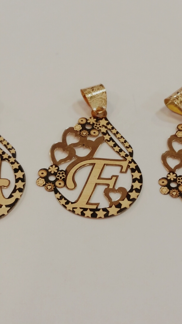 قلادة حرف F · تصميم خط عربي ومجوهرات ليزر · مسار مغلق للفايبر ليزر · Gold Name - اسمك ذهب